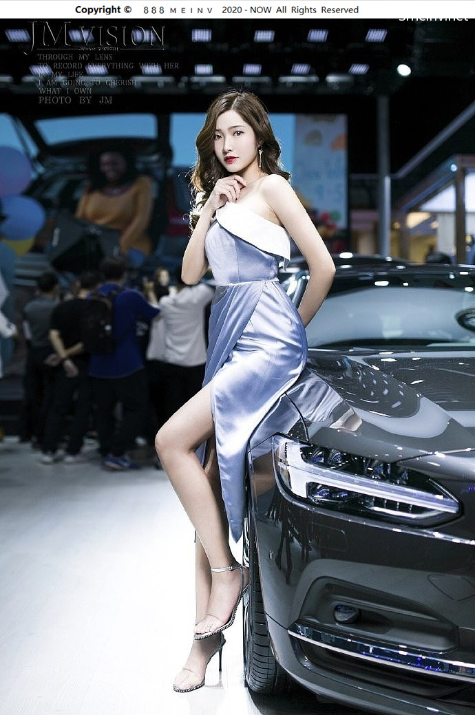 养眼的美女韩国车模真丝开叉裙子高跟长腿图片 www.888meinv.com 美女图片网