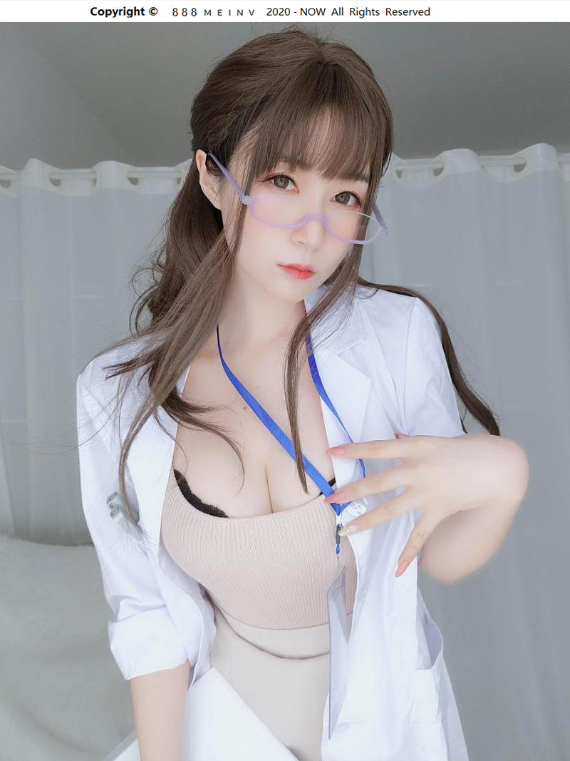 患巨乳症的女星 性感御姐护士装童颜巨乳美女写真套图 www.888meinv.com 美女图片网