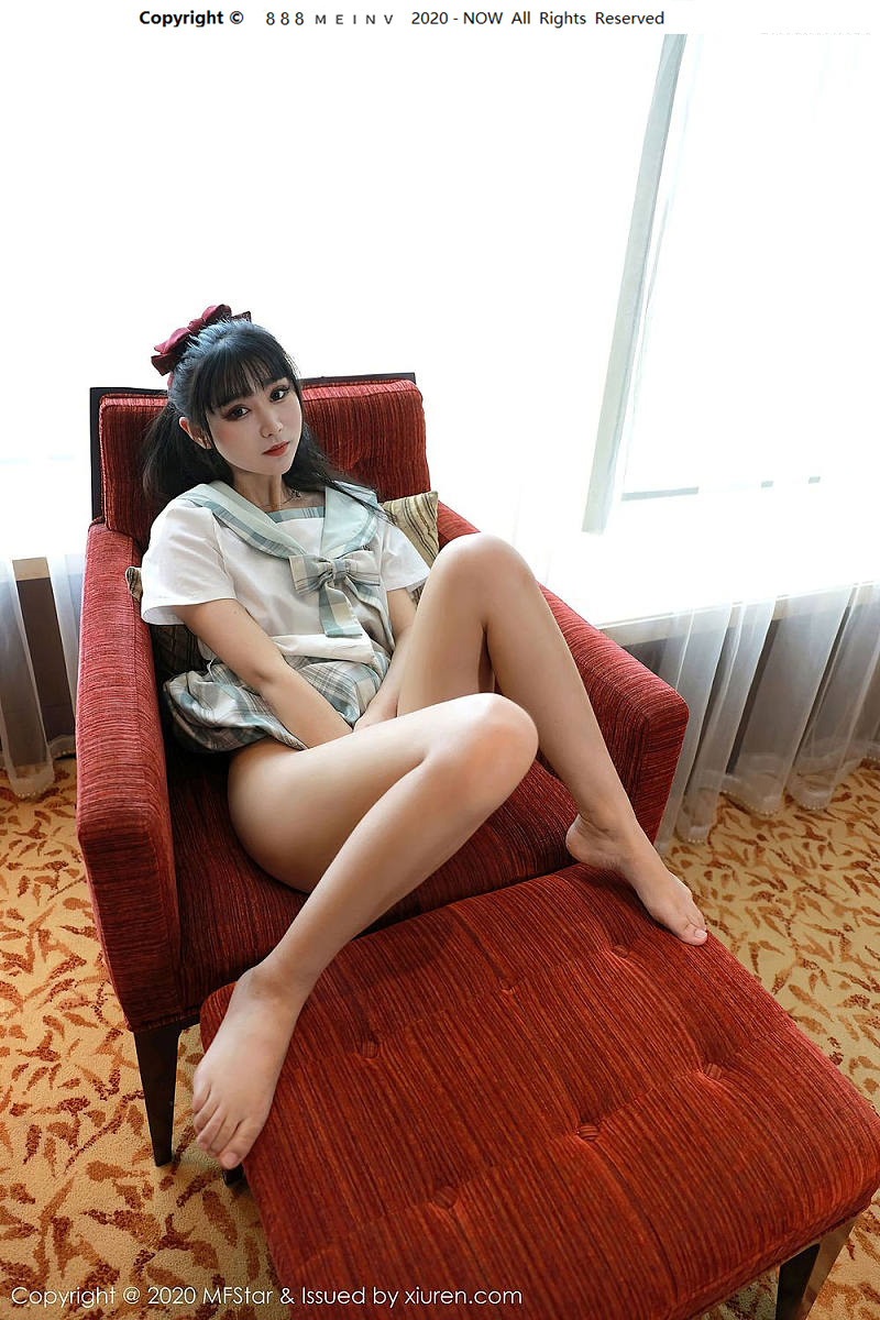 被绑着的美女 新人模特小果冻儿娇小身材JK制服系列写真 www.888meinv.com 美女图片网
