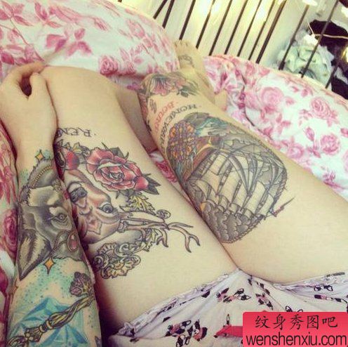 流行女孩腿部个性纹身纹身把客人纹高潮了